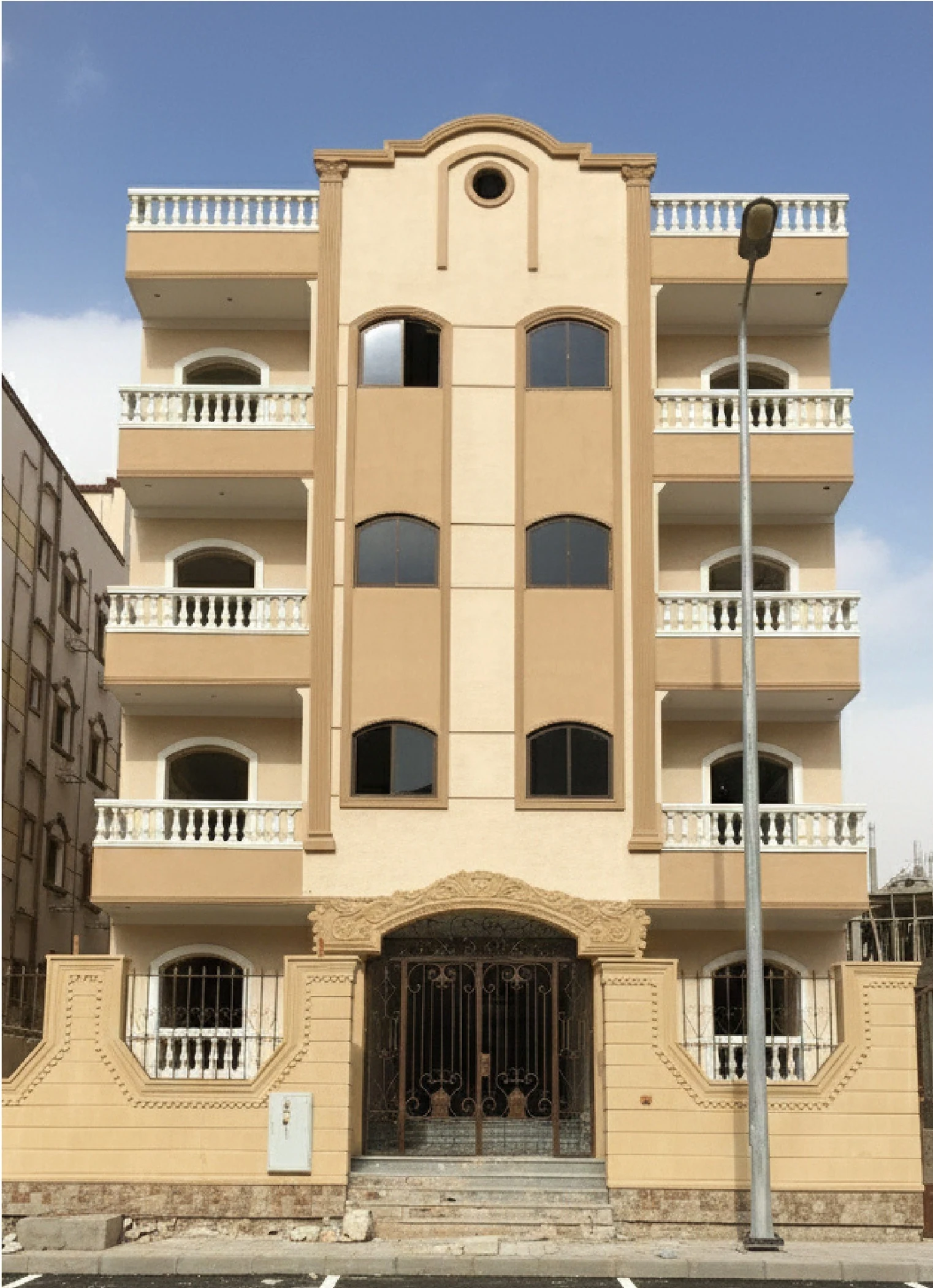سابقة الأعمال — القطعة 1834